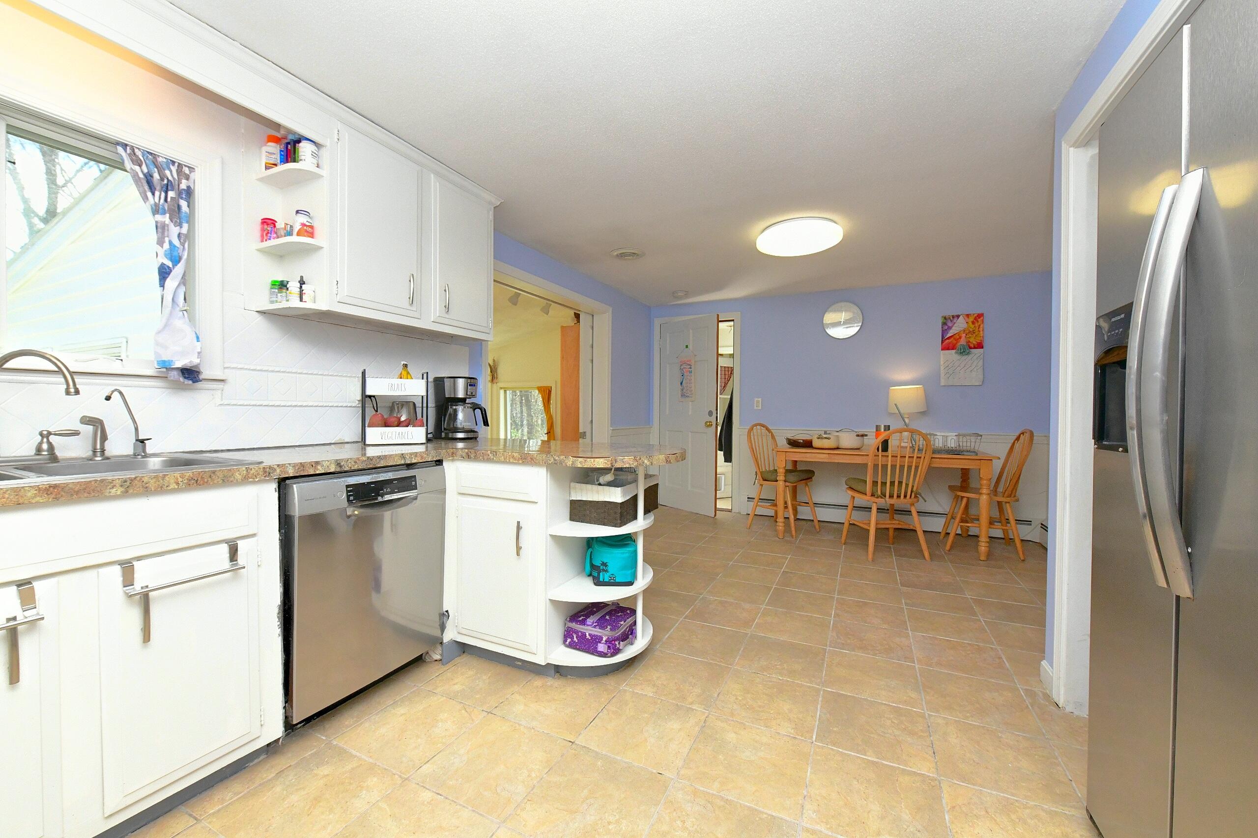 24 Lakewood Road Sagamore Beach, MA 02562 - Photo 10 of 44 2026-04-21-22-29-09-409