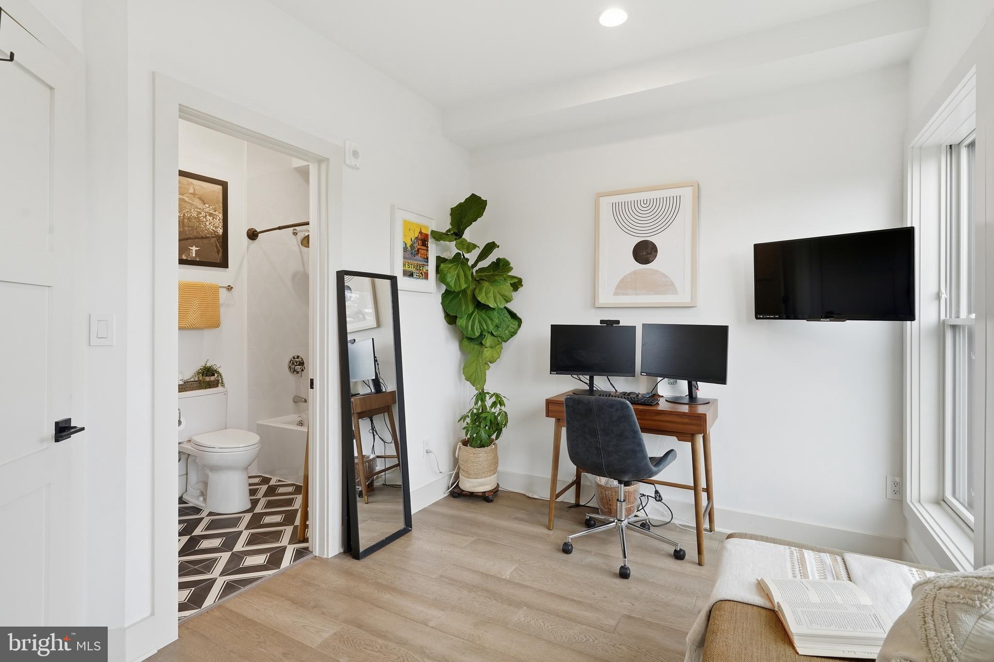256 15th Street Southeast, Unit 7 Washington, DC 20003 - Photo 30 of 67