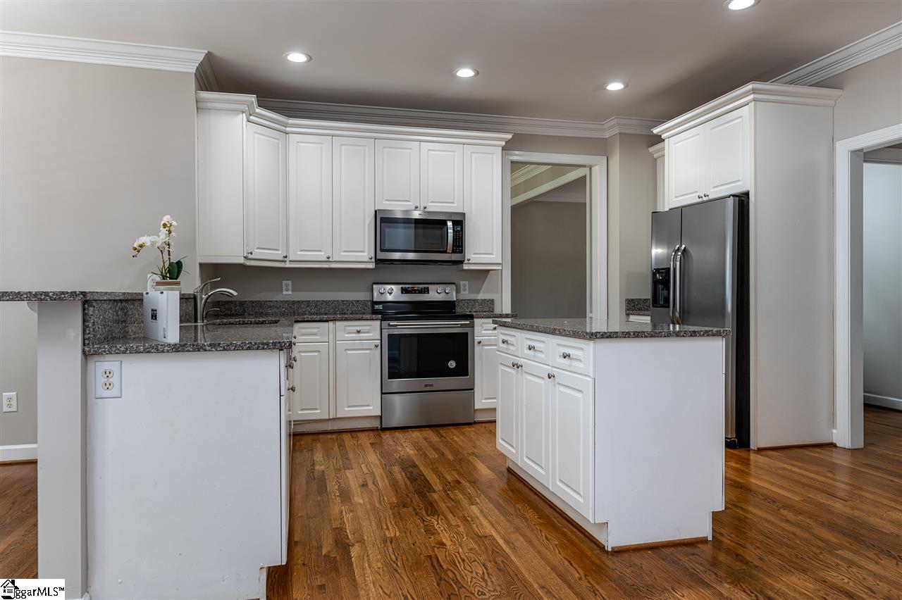 7 East Spindletree Way Greer, SC 29650 - Photo 10 of 36 Gallery Image 10