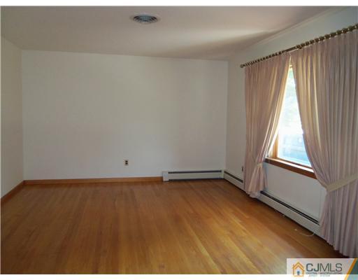 968 New Dover Road Edison, NJ 08820 - Photo 2 of 12