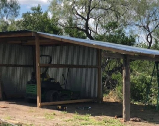 211 County Road 229 Three Rivers, TX 78071 - Photo 7 of 18 a view of a balcony