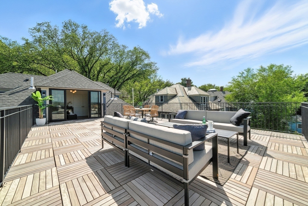 197 Winchester Street, Unit 1 Brookline, MA 02446 - Photo 26 of 42