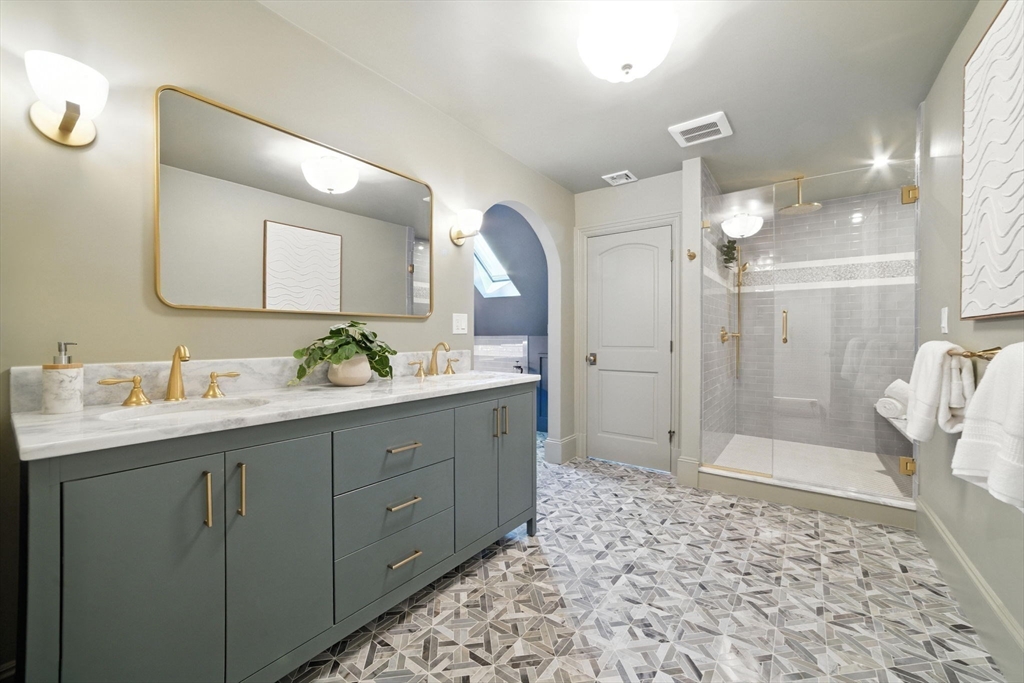 197 Winchester Street, Unit 1 Brookline, MA 02446 - Photo 32 of 42