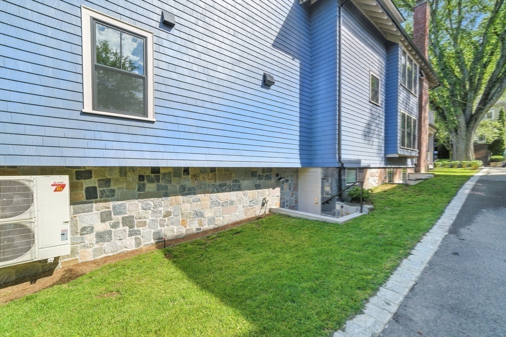197 Winchester Street, Unit 1 Brookline, MA 02446 - Photo 39 of 42