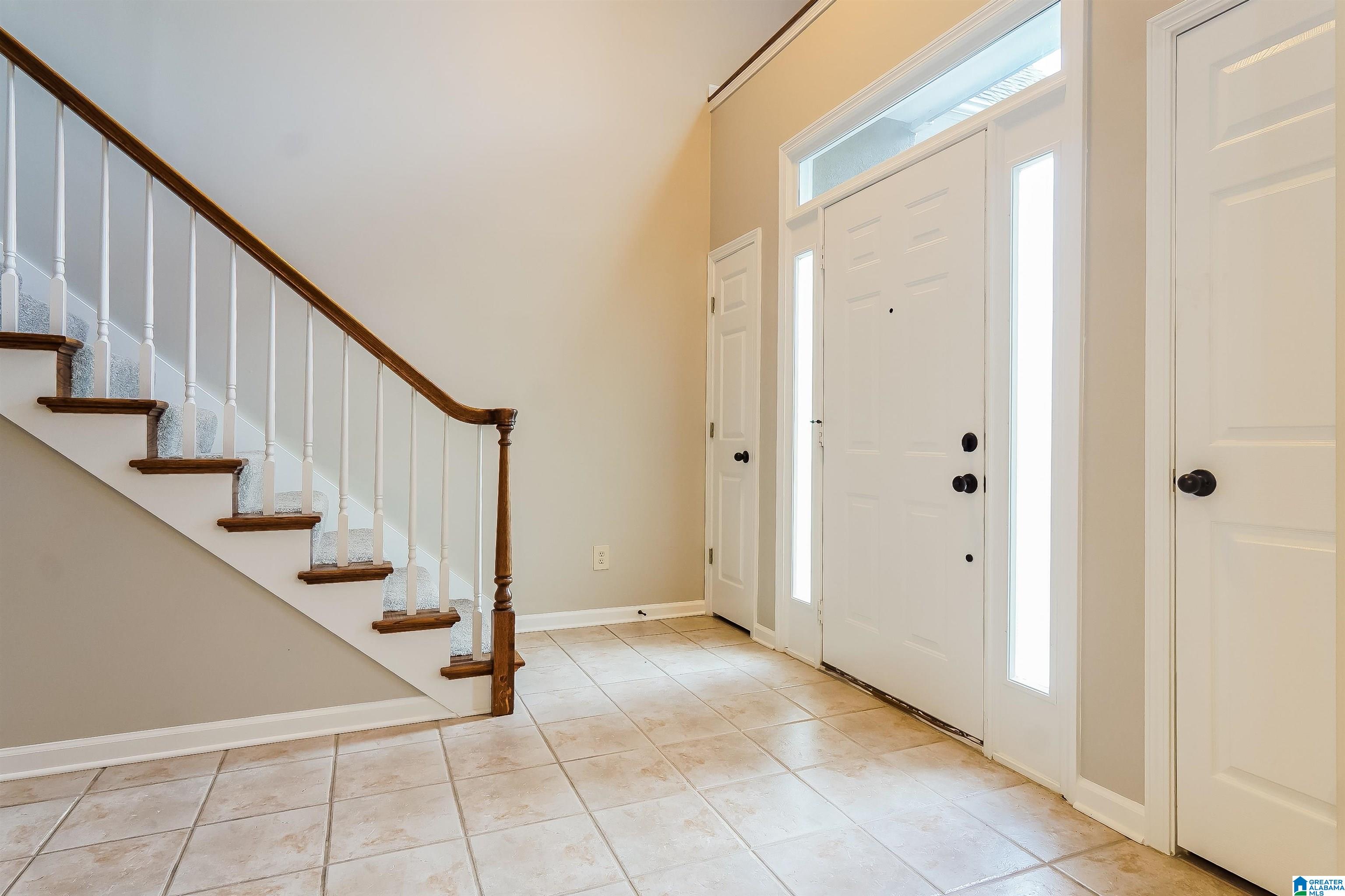 2010 Jackson Lane Helena, AL 35080 - Photo 2 of 15