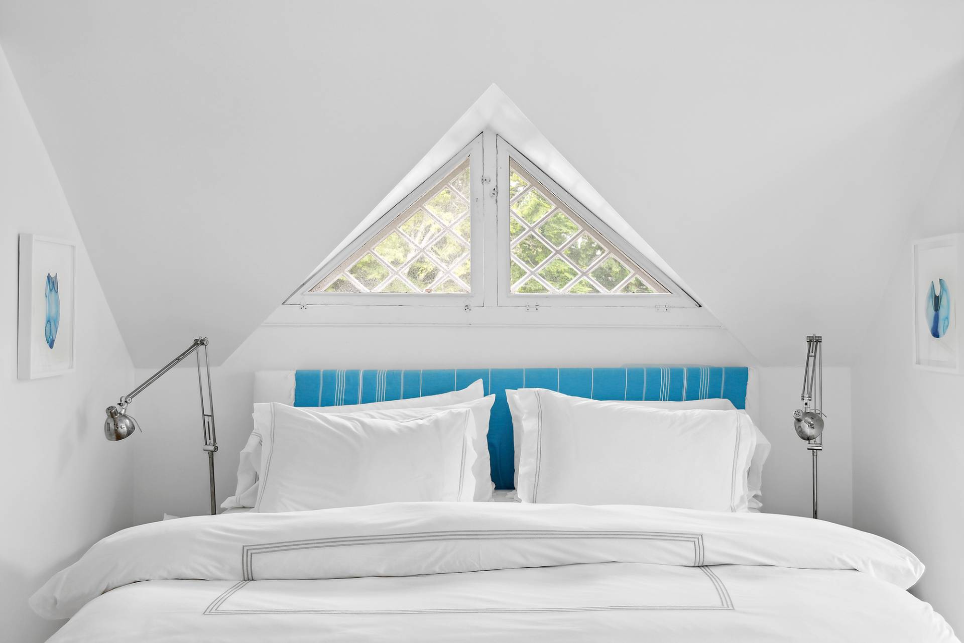 93 Egypt Lane East Hampton, NY 11937 - Photo 41 of 50 a view of a couch in a room