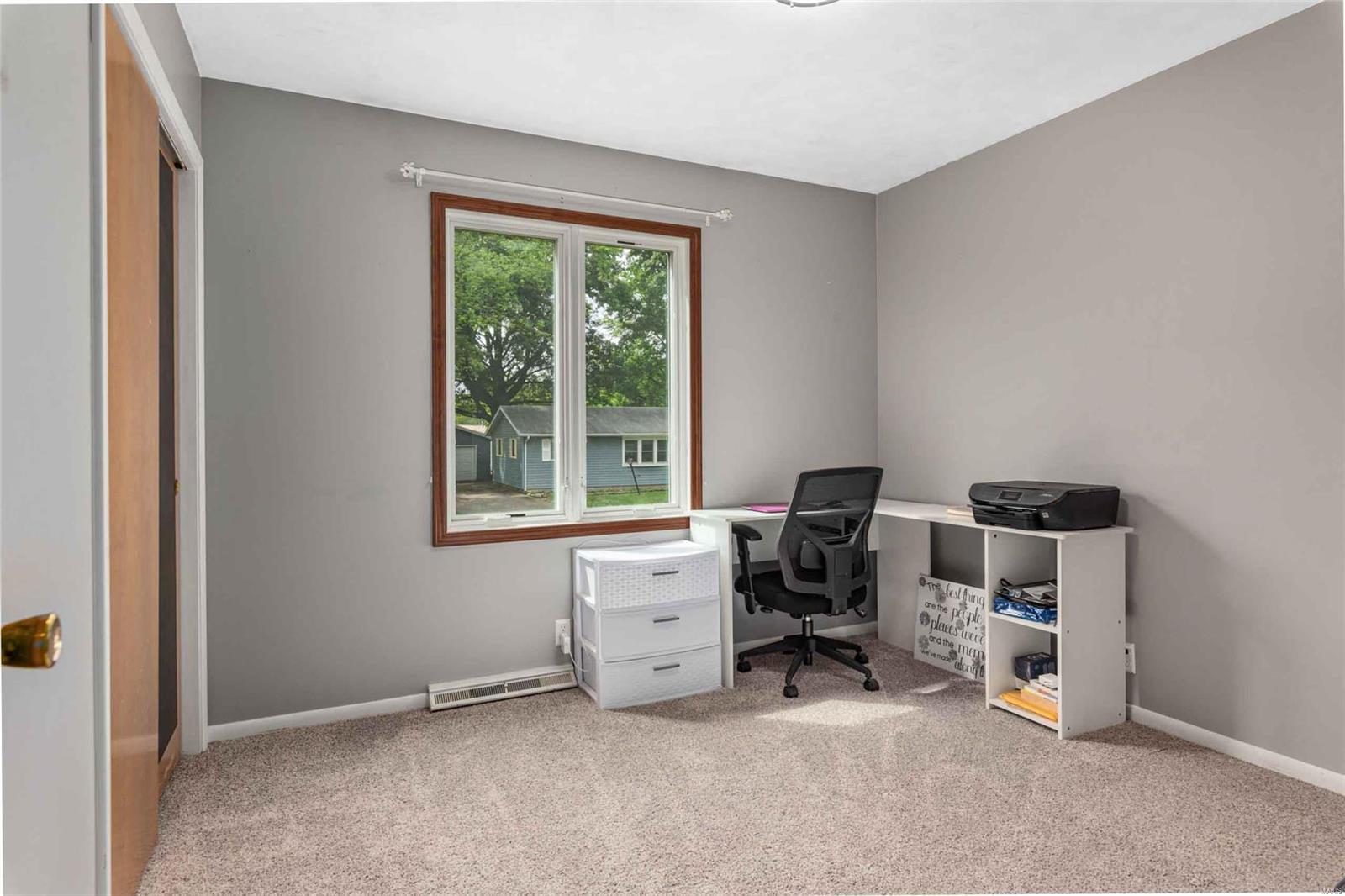 15 Birchwood Road Litchfield, IL 62056 - Photo 15 of 20 Gallery Image 15