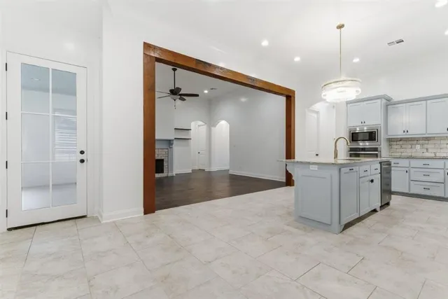 $425,000 | 3862 North Jasmine Drive, Lake Charles, LA 70605