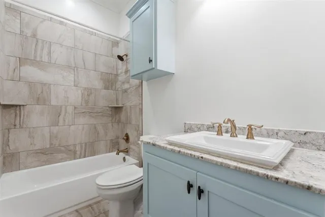 $425,000 | 3862 North Jasmine Drive, Lake Charles, LA 70605