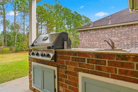 $425,000 | 3862 North Jasmine Drive, Lake Charles, LA 70605