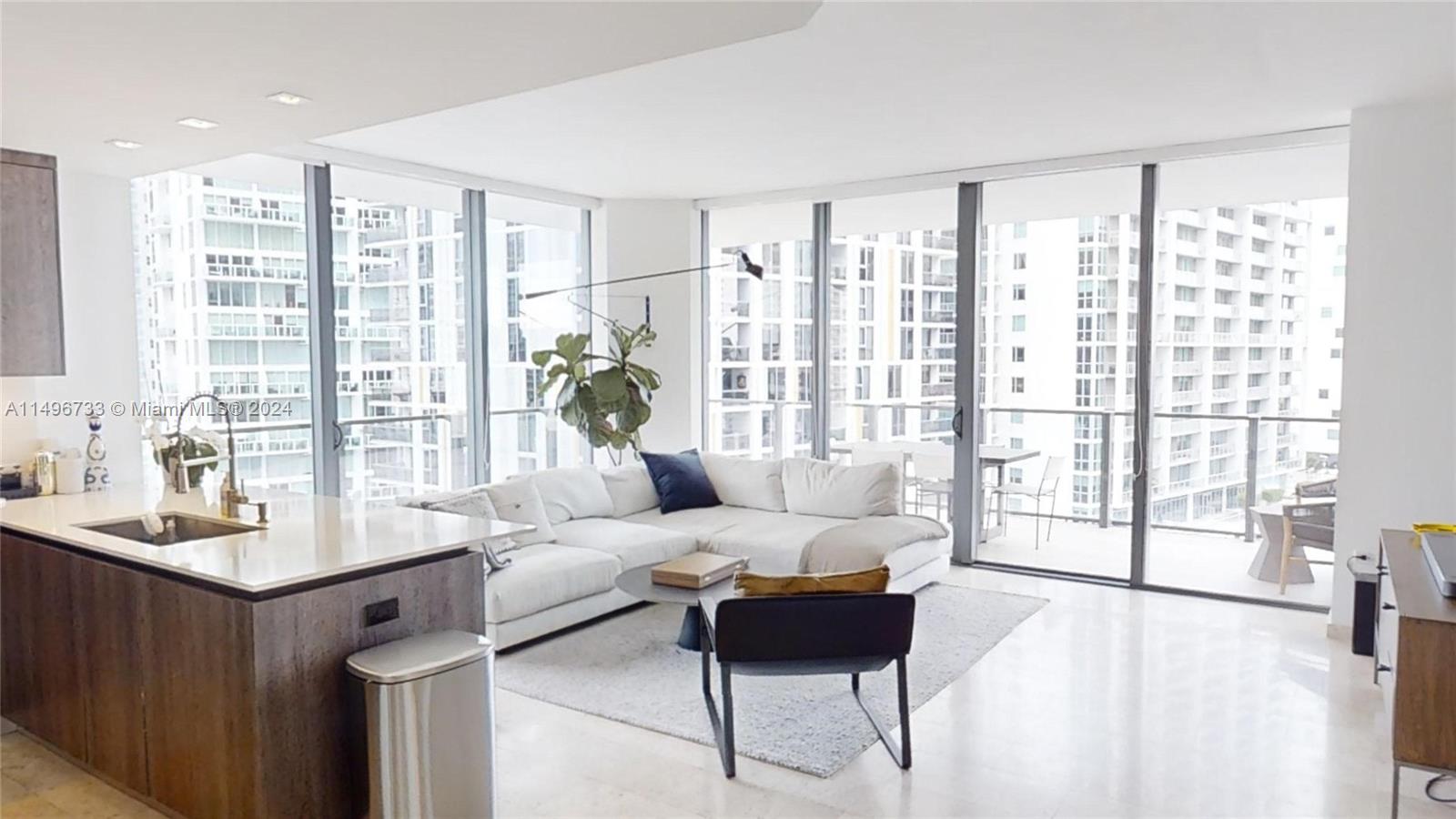 68 Southeast 6th St Unit 1111  