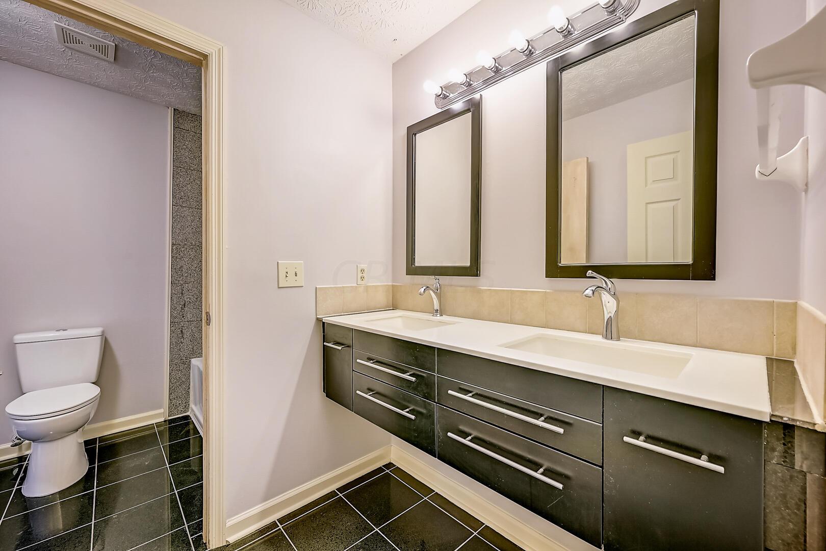 3974 Millstone Road Columbus, OH 43207 - Photo 8 of 27 listing_5