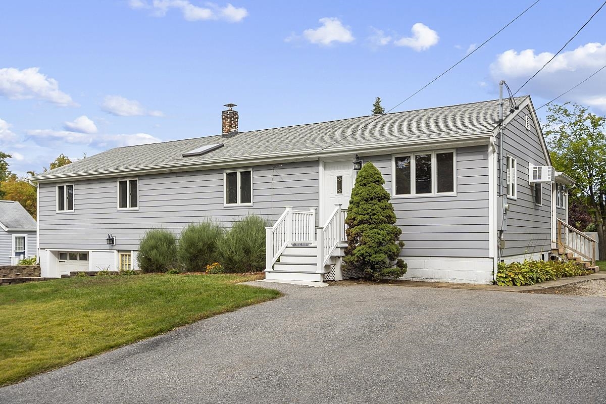 24 Maclarnon Road Salem, NH 03079 - Photo 3 of 40 Gallery Image 3