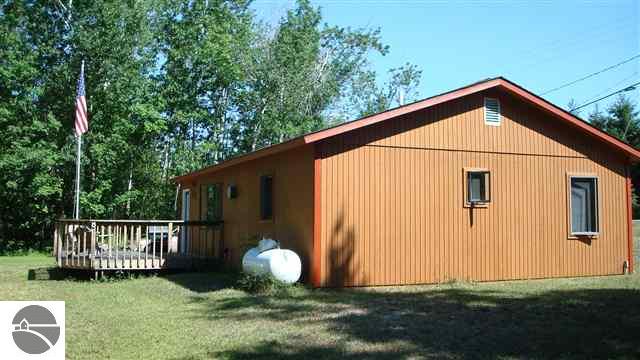 8012 Platte Road Beulah, MI 49617 - Photo 2 of 16 1738274-1.JPG