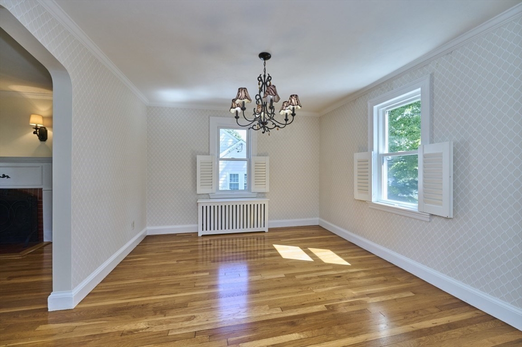 77 Prentice Street Waltham, MA 02451 - Photo 6 of 21 Gallery Image 6