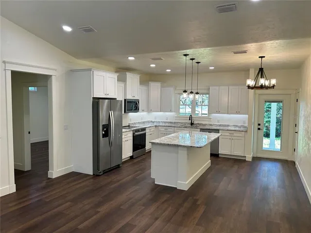 $2,250 | 14705 Northwest 145 Terrace, Alachua, FL 32615