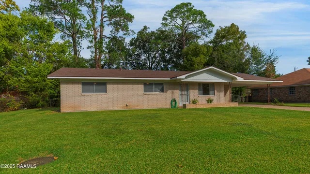 $159,900 | 108 Montgomery Drive, Lafayette, LA 70506
