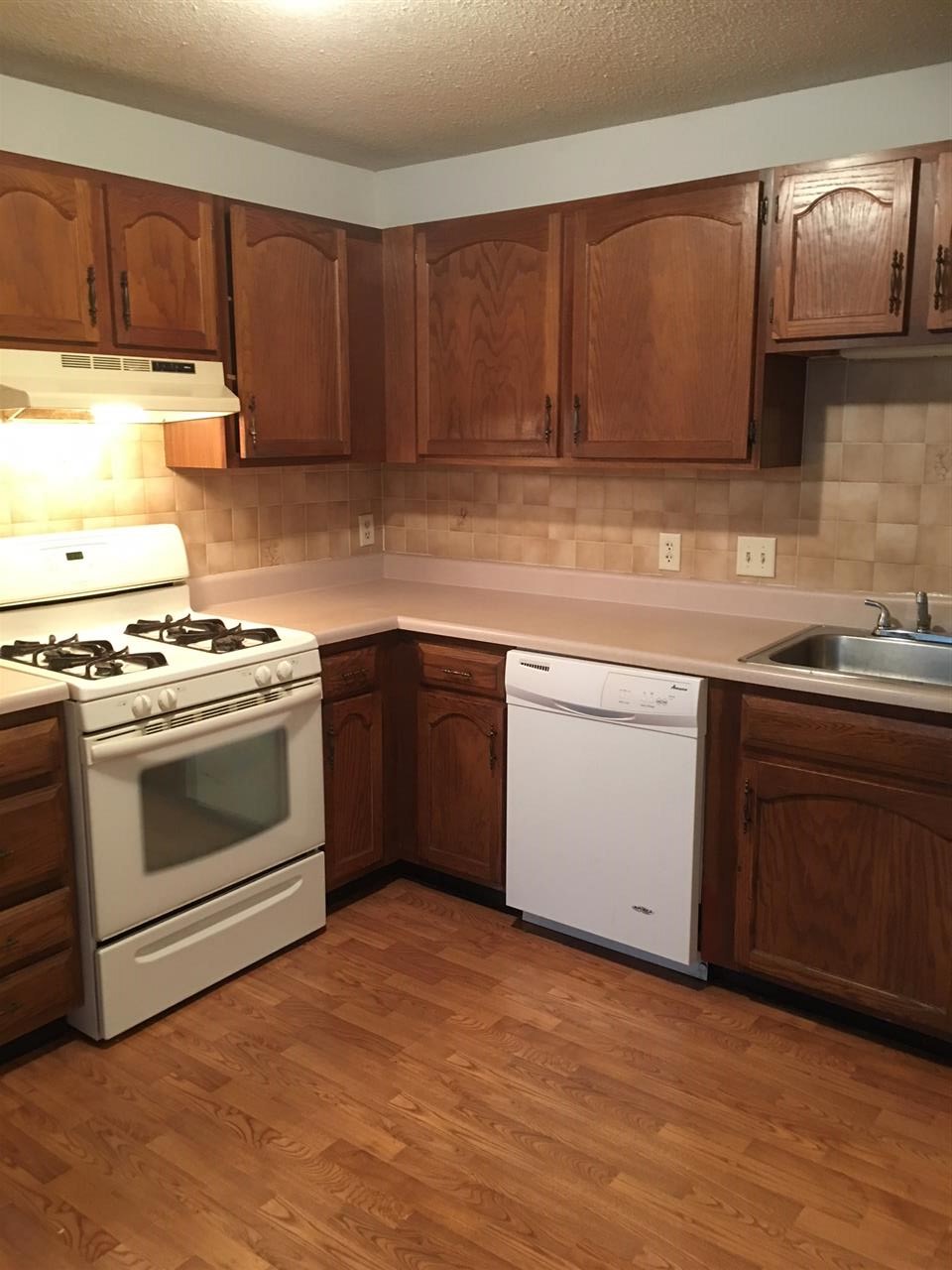 379 Huse Road, Unit 23 Manchester, NH 03103 - Photo 10 of 25
