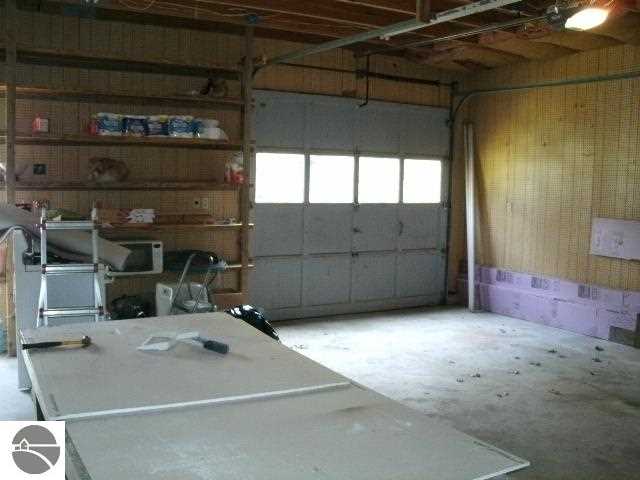 2991 Wolverine Road East Tawas, MI 48730 - Photo 9 of 12 1745828-8.JPG