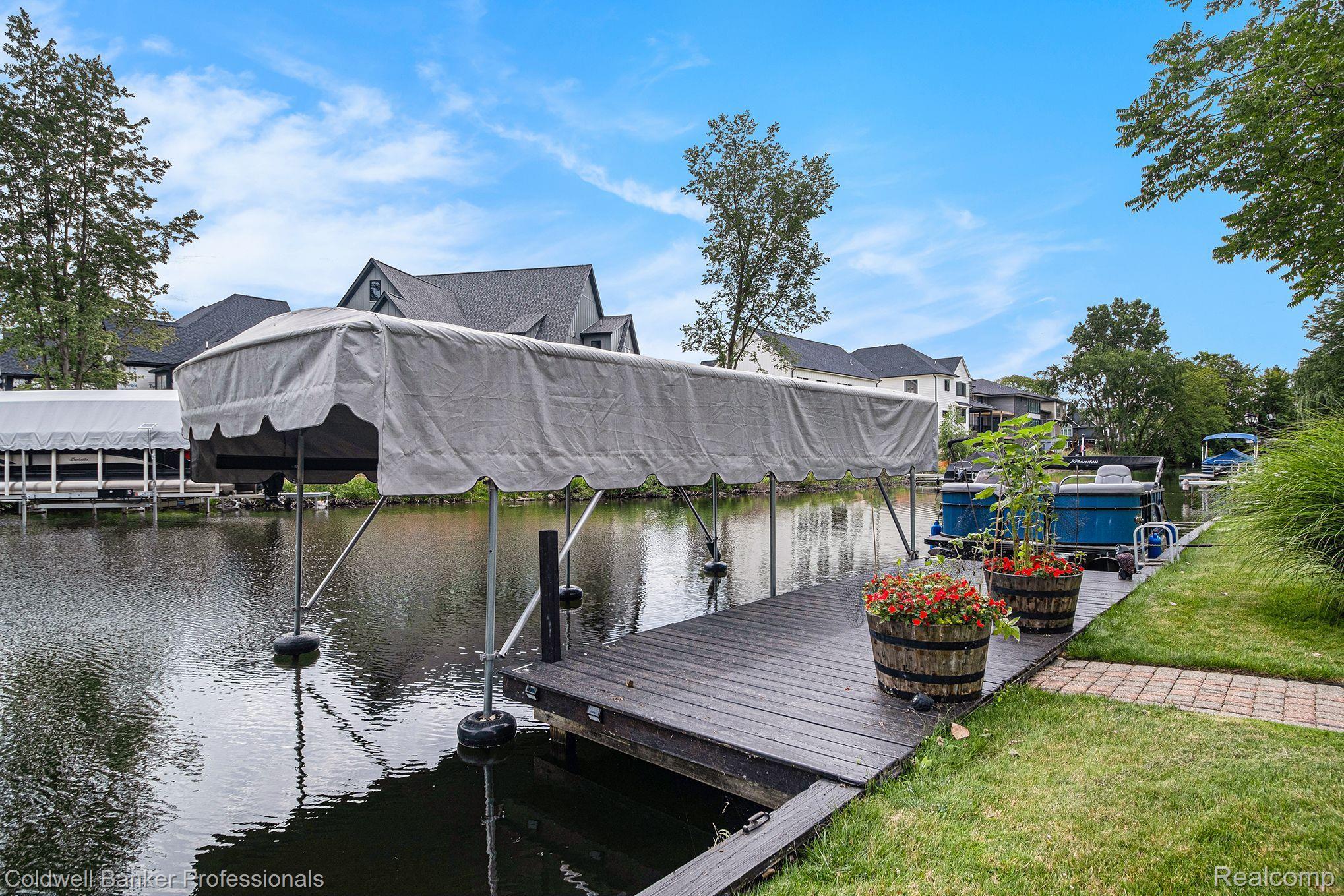 3396 Benstein Road Commerce Township, MI 48382 - Photo 27 of 34 Great Space to dock your boat