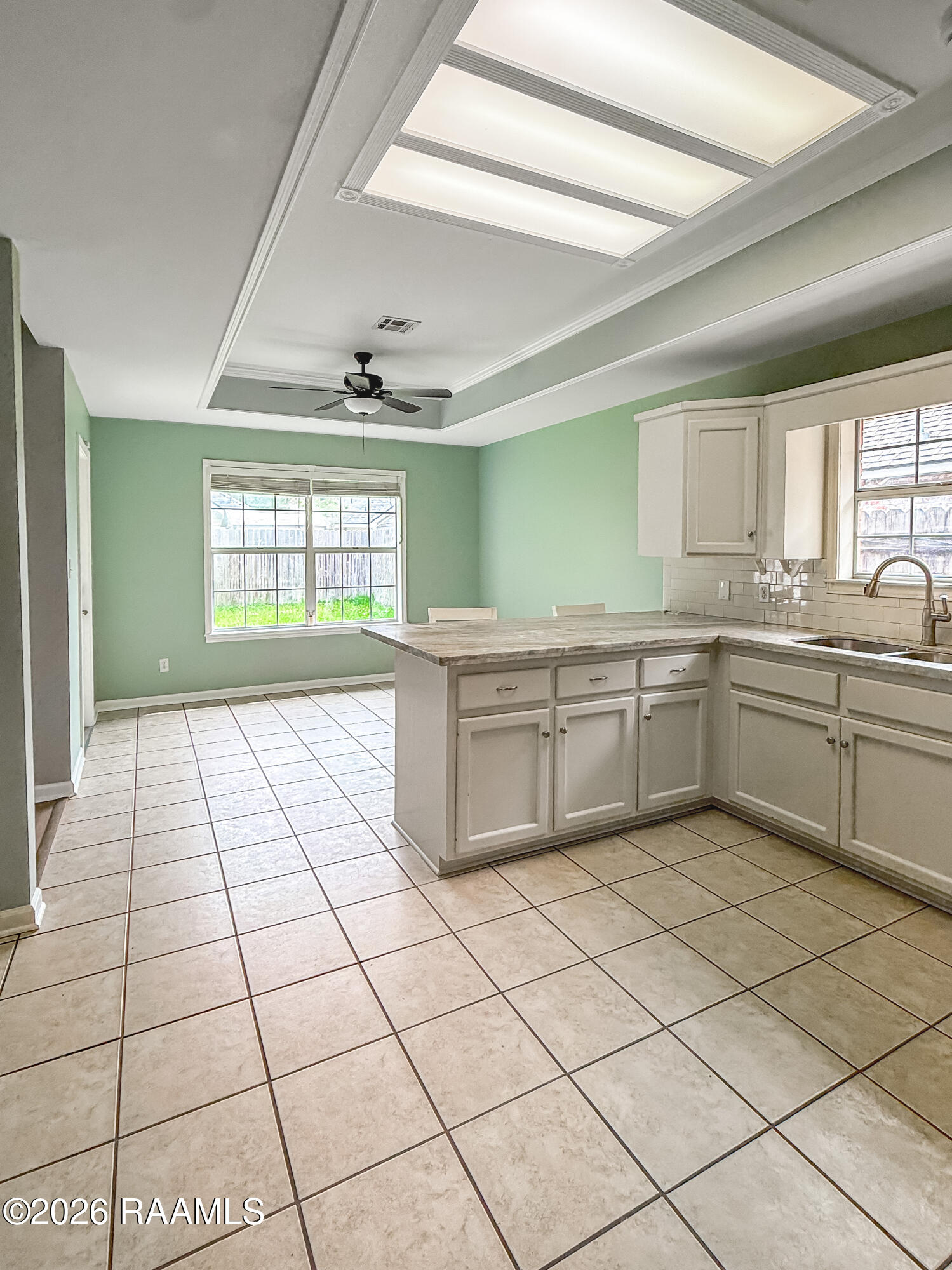 903 Canberra Road Lafayette, LA 70503 - Photo 5 of 12 471951eacde0b4bbb3e4e125da7c27baf15ae53d