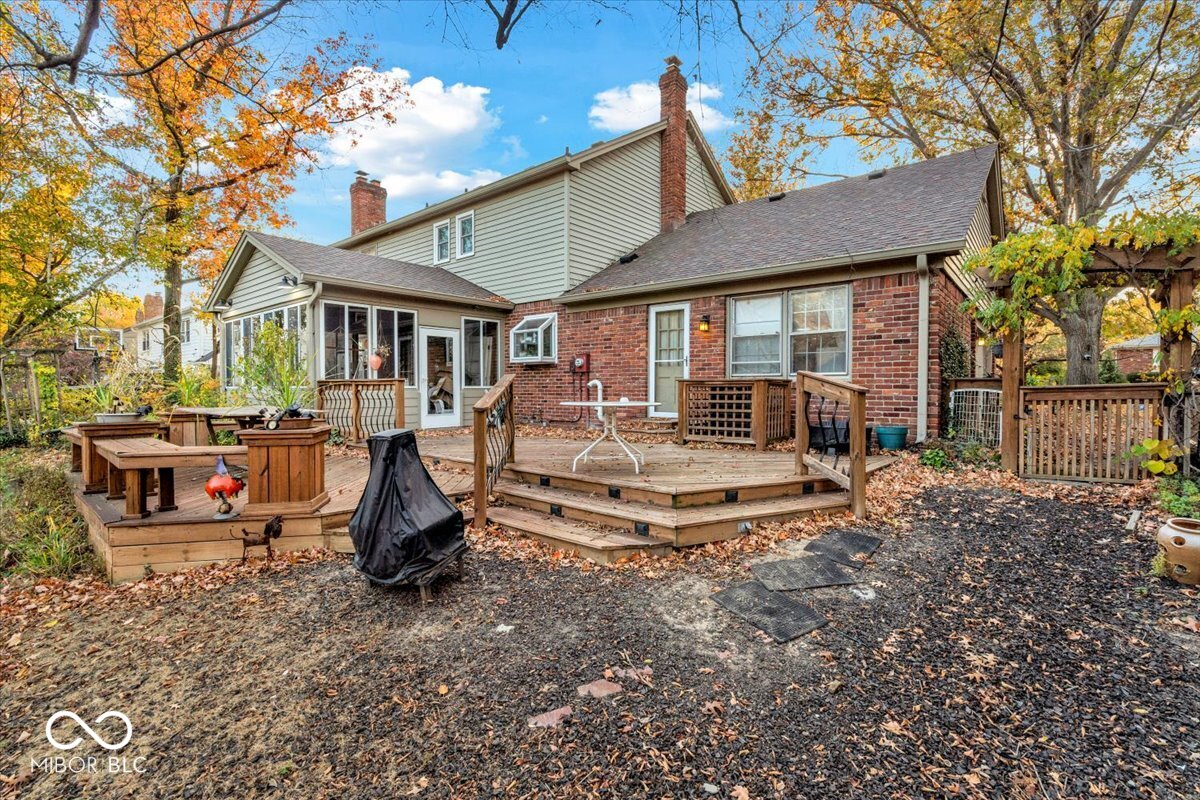 8729 Staghorn Road Indianapolis, IN 46260 - Photo 3 of 4 Gallery Image 3