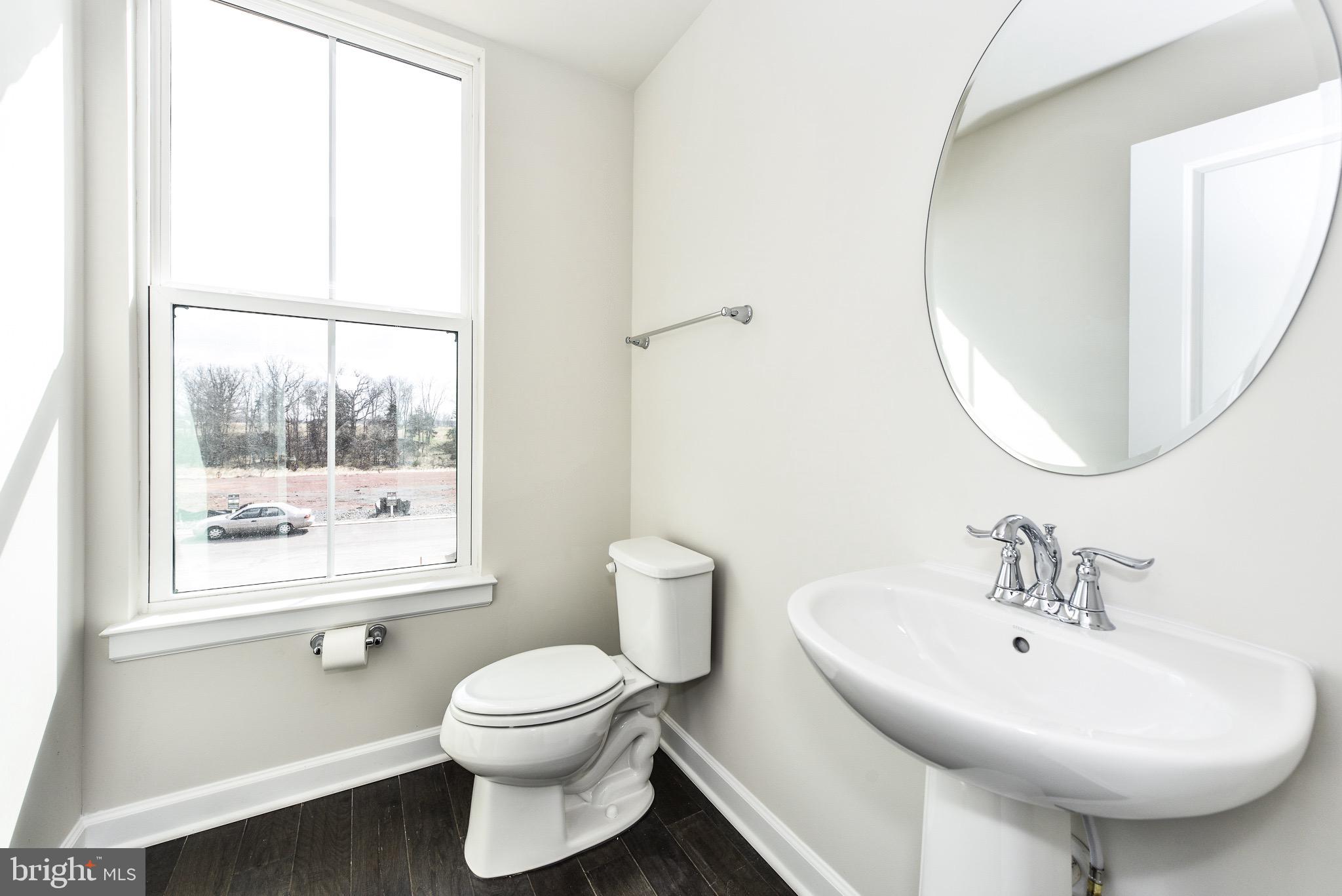 22353 Exe Square Ashburn, VA 20148 - Photo 18 of 38 1/2 bath