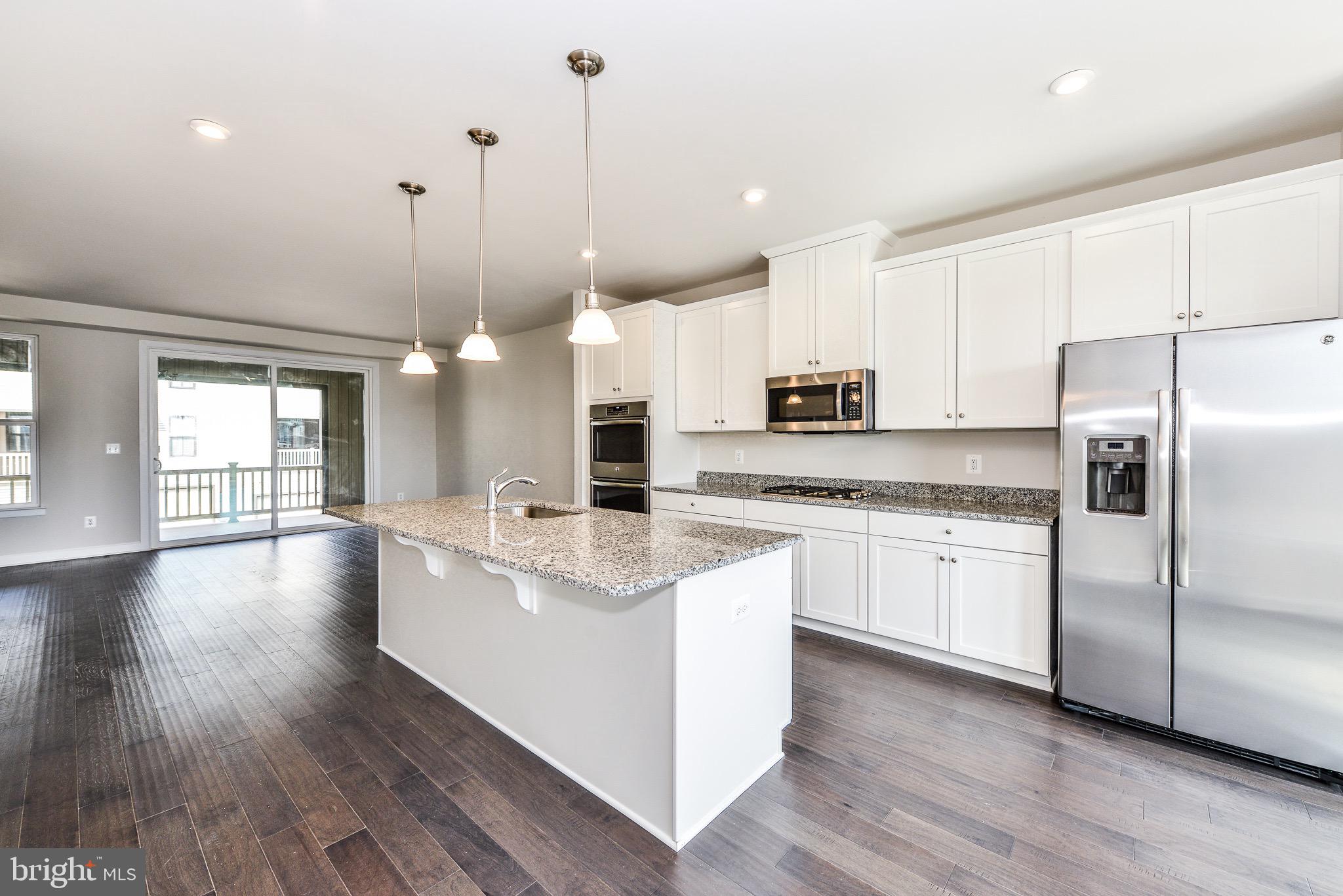 22353 Exe Square Ashburn, VA 20148 - Photo 3 of 38 Gourmet kitchen