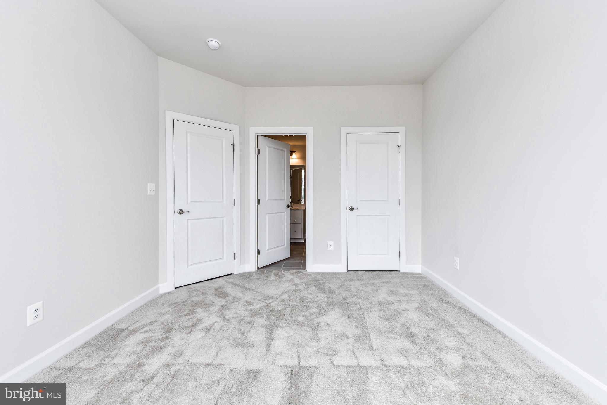 22353 Exe Square Ashburn, VA 20148 - Photo 34 of 38 Main level bedroom (bedroom 4)