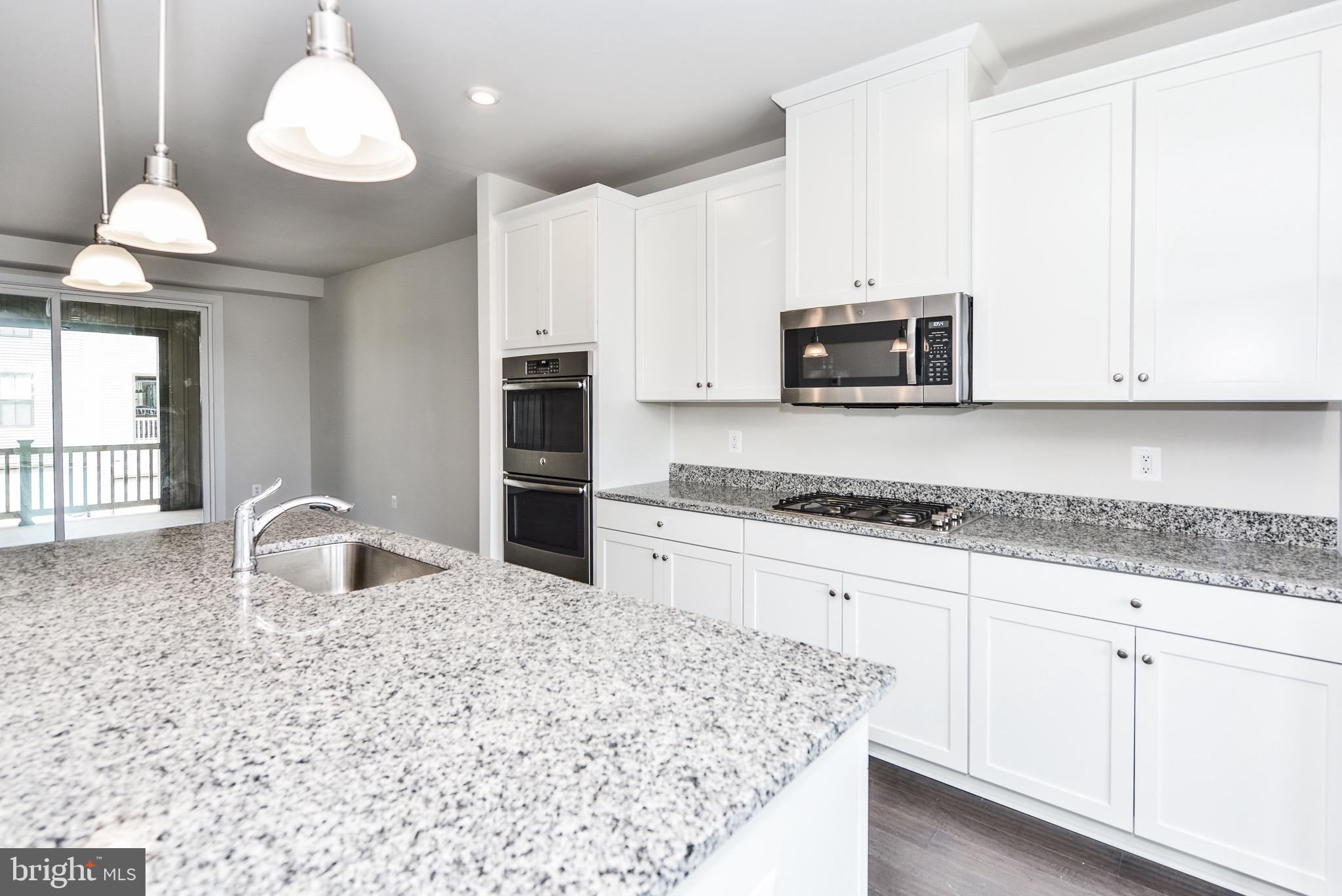 22353 Exe Square Ashburn, VA 20148 - Photo 6 of 38 Granite countertops