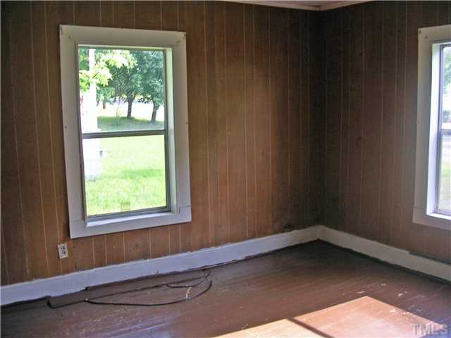 1255 Pointer Street Roxboro, NC 27573 - Photo 6 of 7
