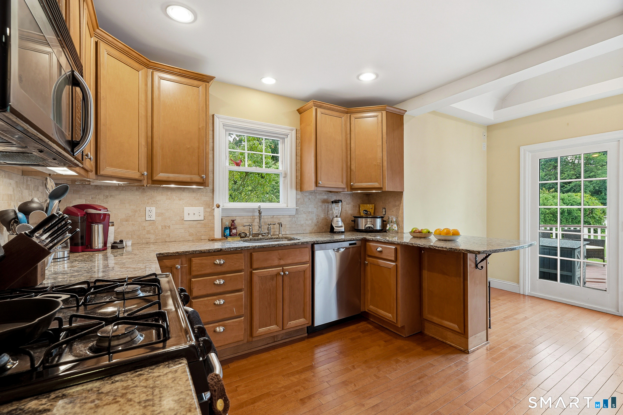 141 Elm Street Windsor Locks, CT 06096 - Photo 14 of 37