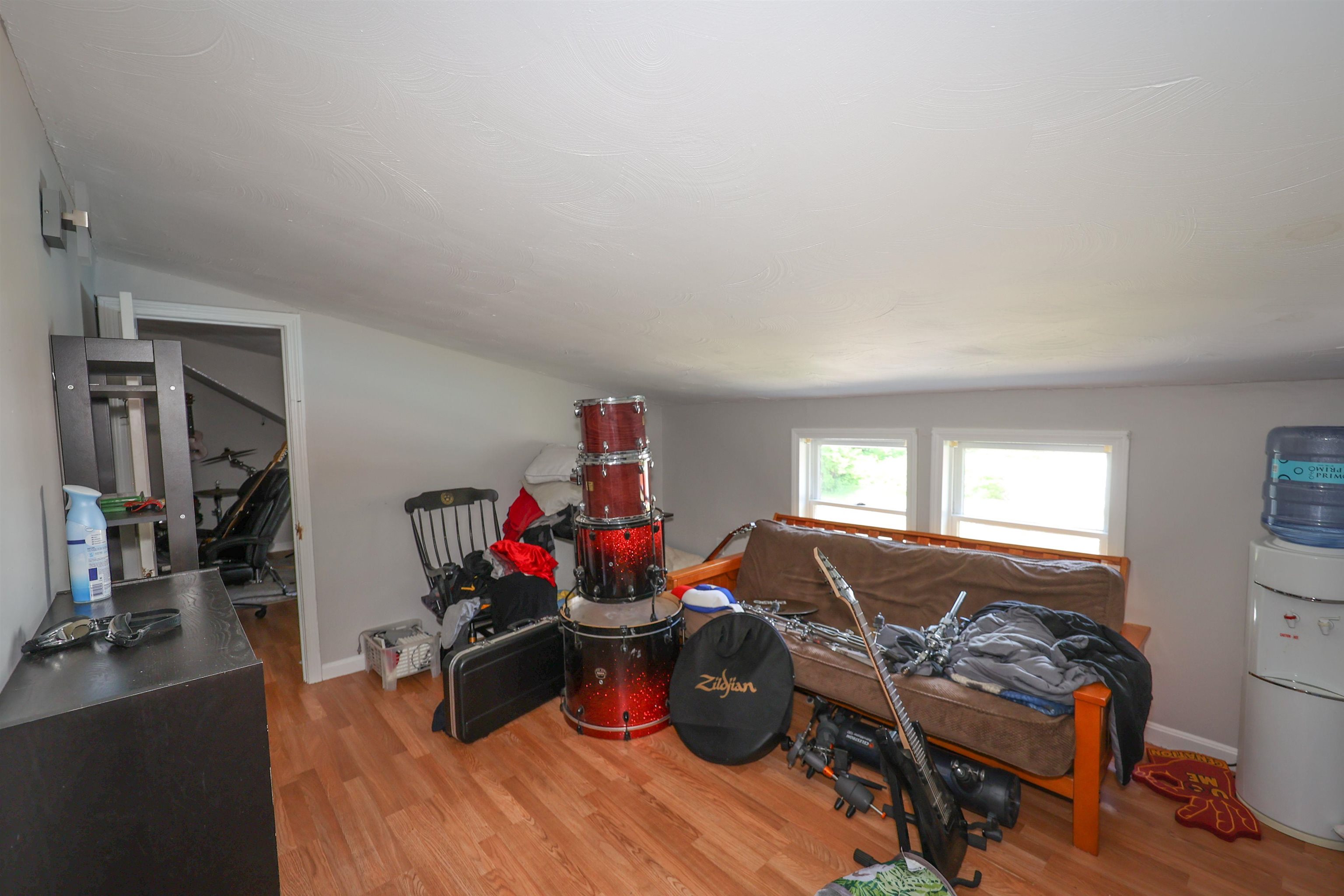 482 Mammoth Road Londonderry, NH 03053 - Photo 31 of 33