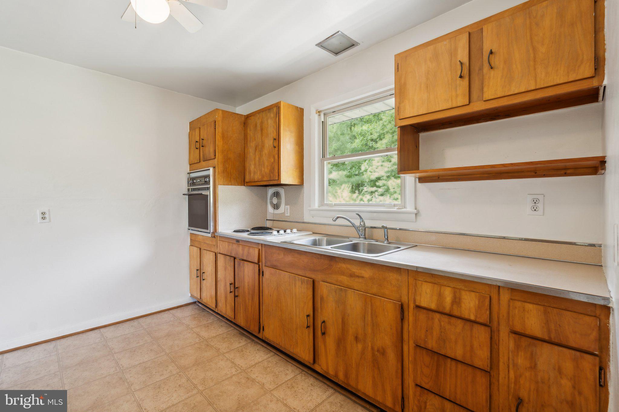 8384 Willow Hill Road King George, VA 22485 - Photo 11 of 40