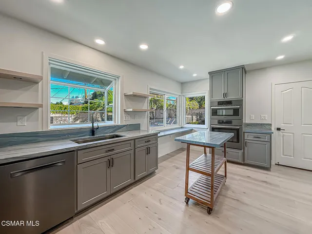 $1,350,000 | 21 Westbury Street, Thousand Oaks, CA 91360