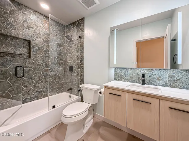 $1,350,000 | 21 Westbury Street, Thousand Oaks, CA 91360