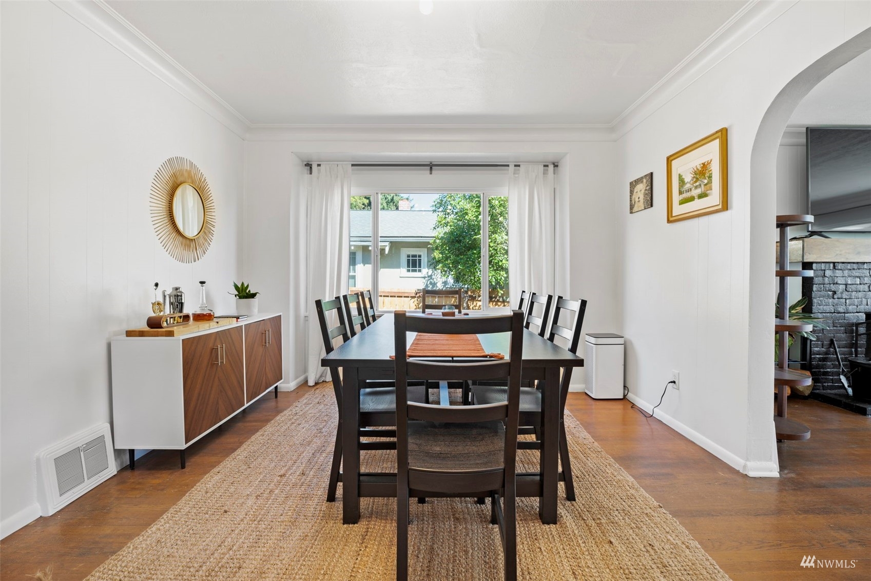 4632 Fawcett Avenue Tacoma, WA 98408 - Photo 16 of 35 a dining room with furniture and window