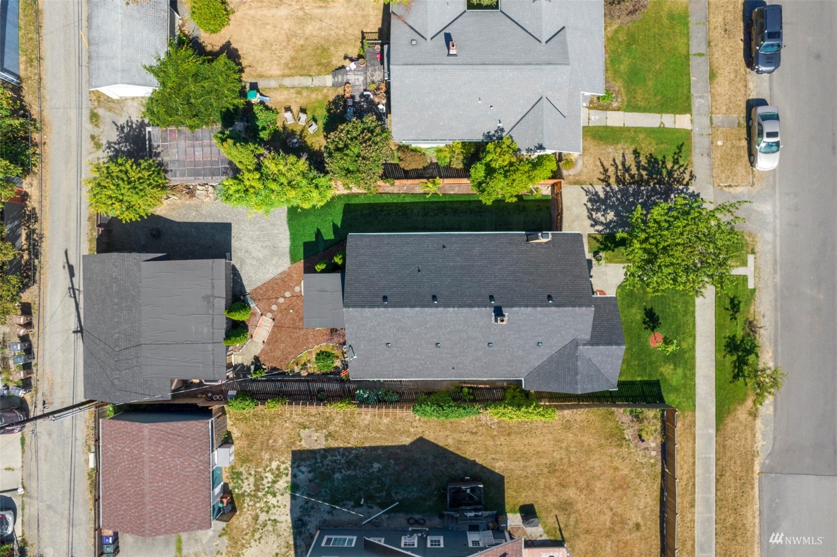 4632 Fawcett Avenue Tacoma, WA 98408 - Photo 32 of 35 an aerial view of a house with a yard