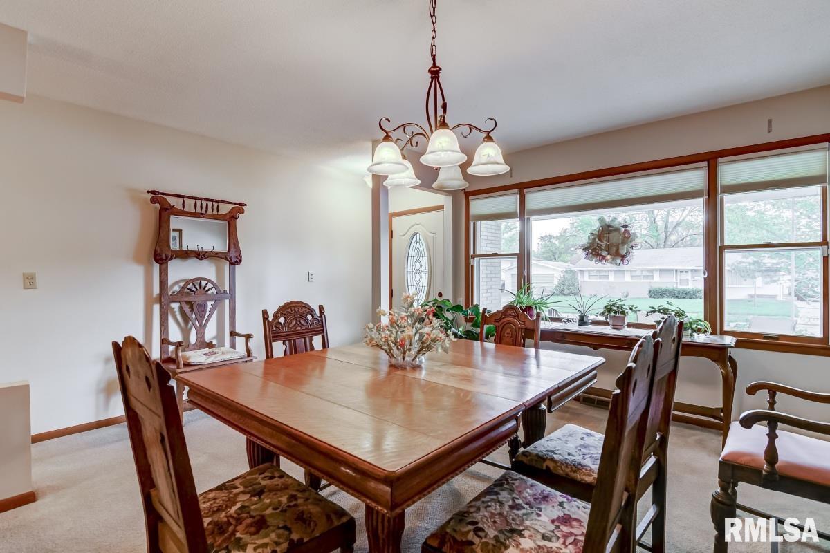 309 Collier Drive Springfield, IL 62704 - Photo 3 of 44 Gallery Image 3