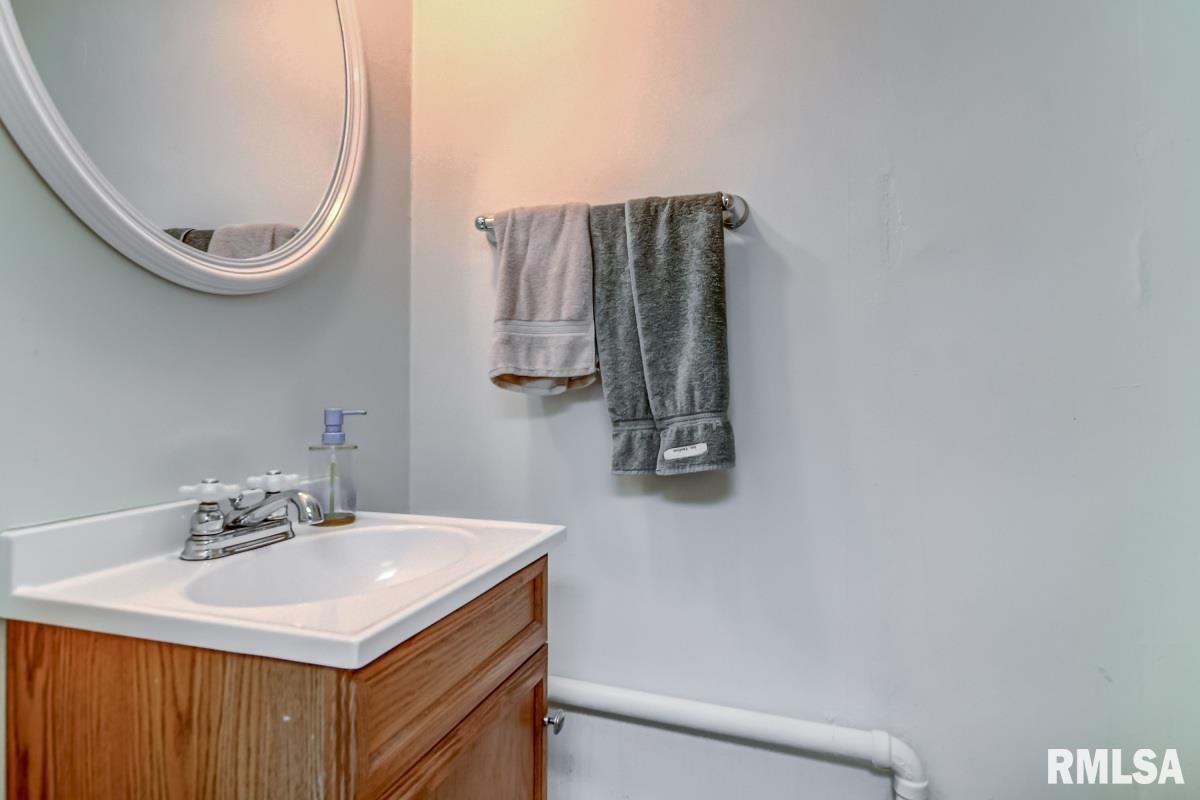 309 Collier Drive Springfield, IL 62704 - Photo 39 of 44 Gallery Image 39