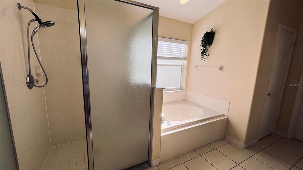 2581 Oneida Loop Kissimmee, FL 34747 - Photo 11 of 33 Gallery Image 11