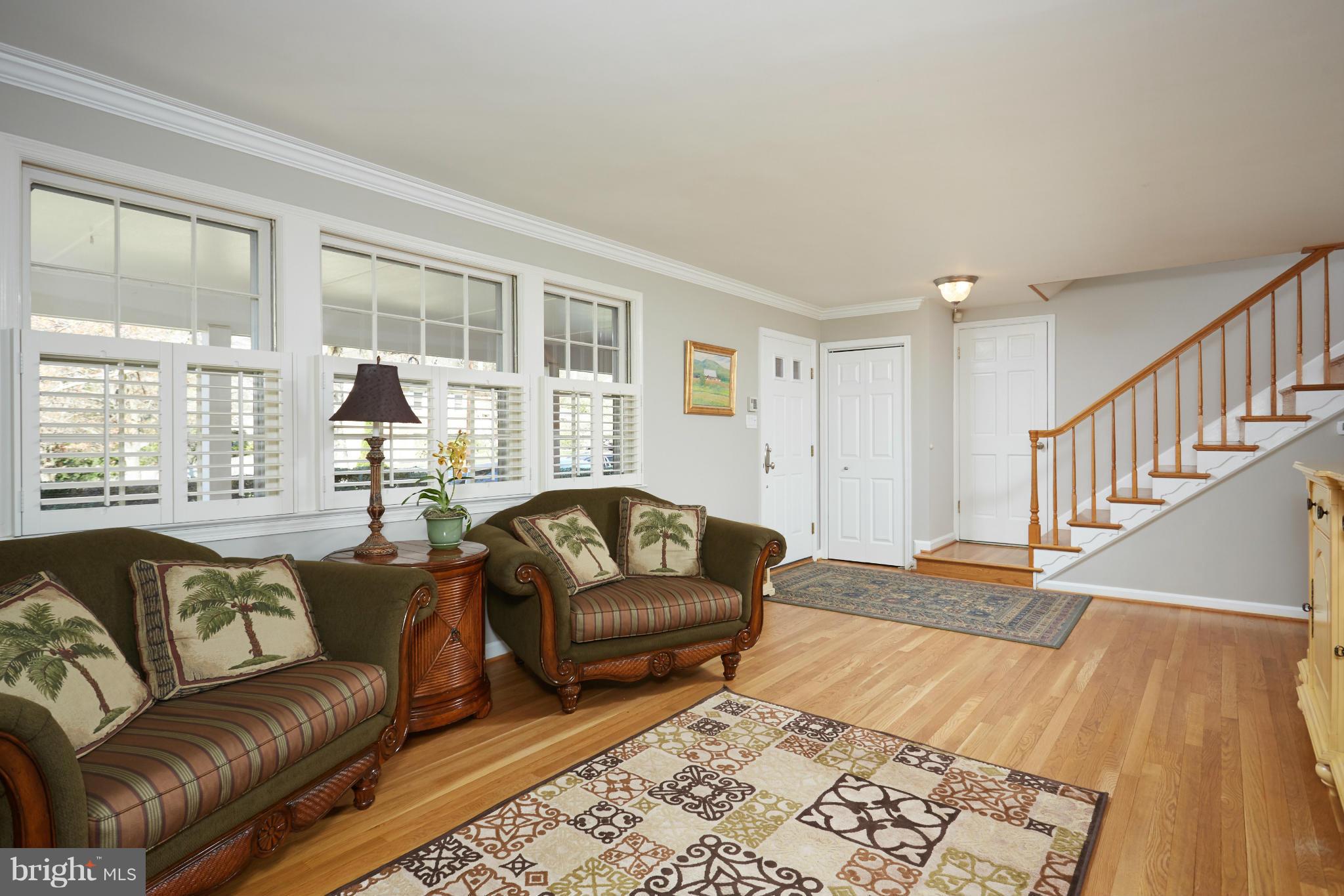 6221 Redwing Road Bethesda, MD 20817 - Photo 11 of 26 Living Room