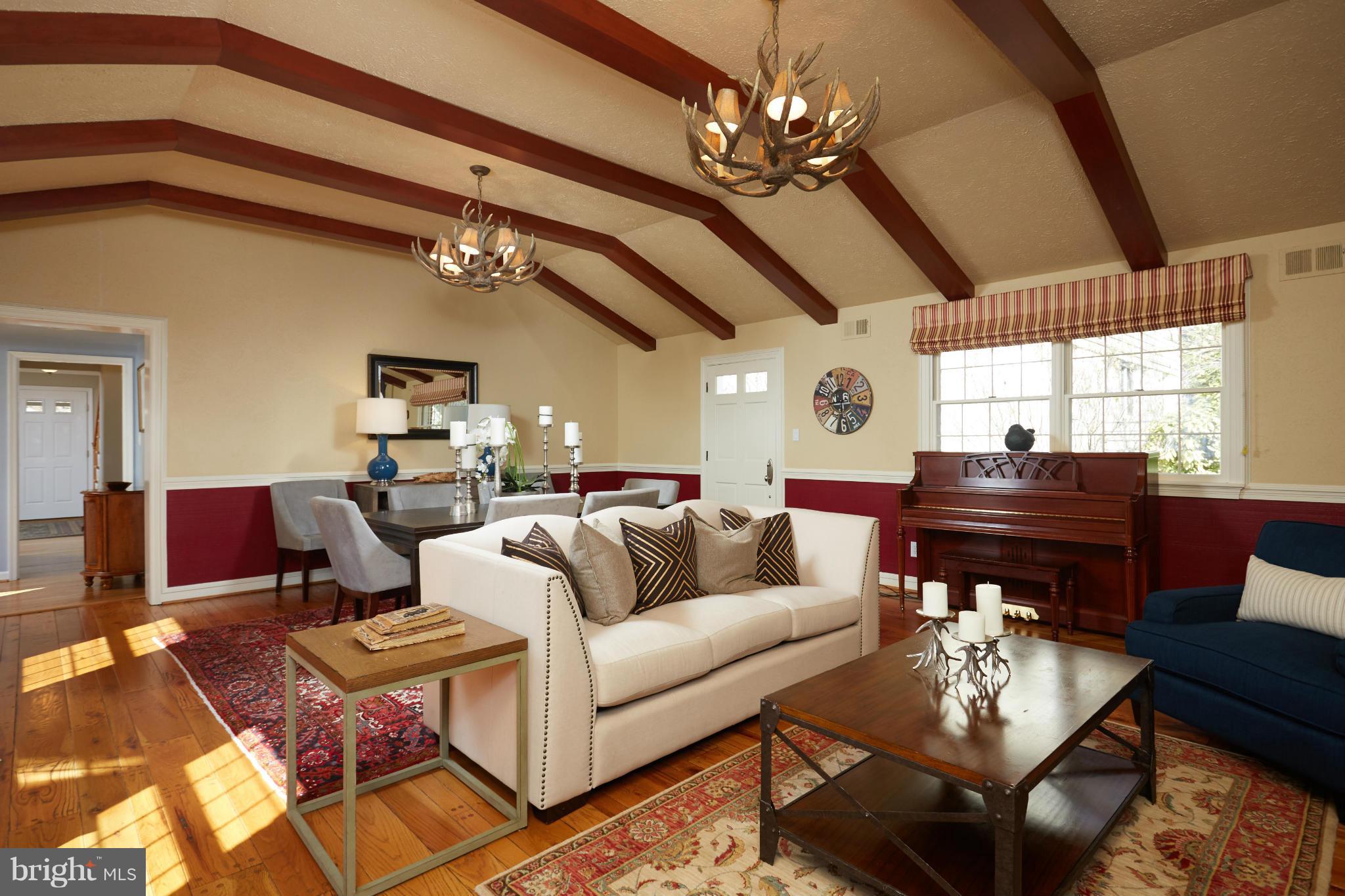 6221 Redwing Road Bethesda, MD 20817 - Photo 9 of 26 Family Room