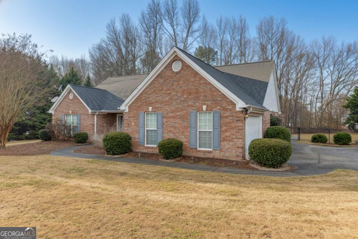 175 Still Water Lane Jefferson, GA 30549 - Photo 3 of 48