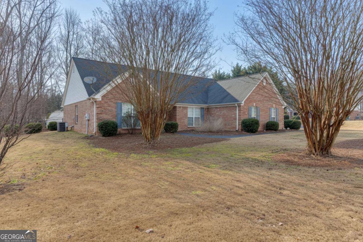 175 Still Water Lane Jefferson, GA 30549 - Photo 4 of 48