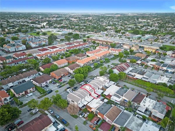 $3,000 | 1758 West 58th Street, Unit 1758, Hialeah, FL 33012