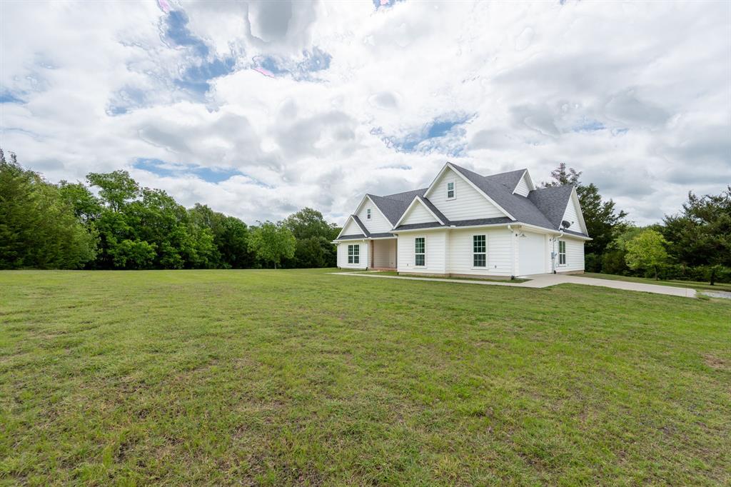 38 Jubilee Farm Road Bells, TX 75414 - Photo 2 of 40