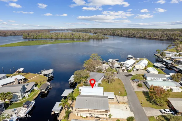 $299,900 | 170 Moonlite Drive, Welaka, FL 32193