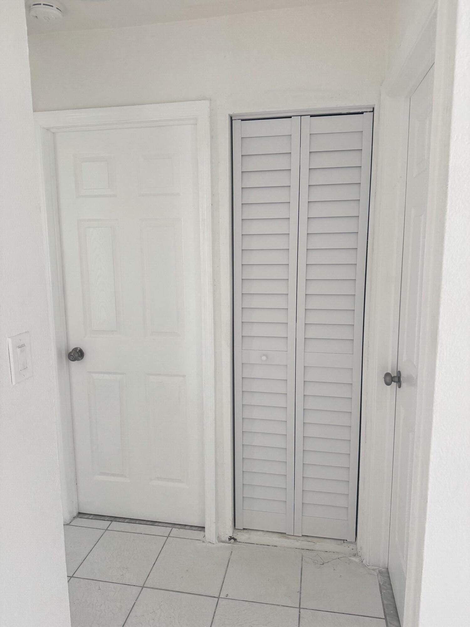 3829 Ocala Road Seminole Manor, FL 33462 - Photo 2 of 10 IMG_8495