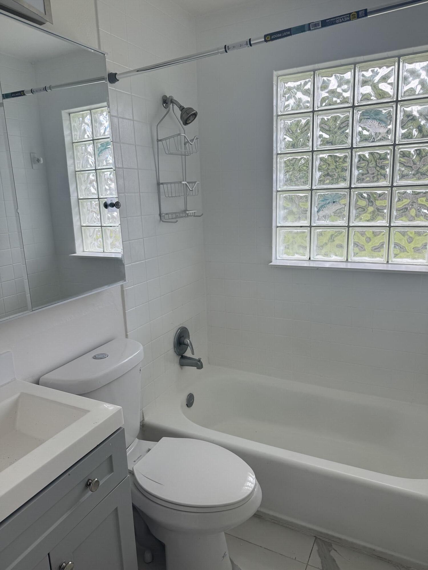 3829 Ocala Road Seminole Manor, FL 33462 - Photo 3 of 10 IMG_8496